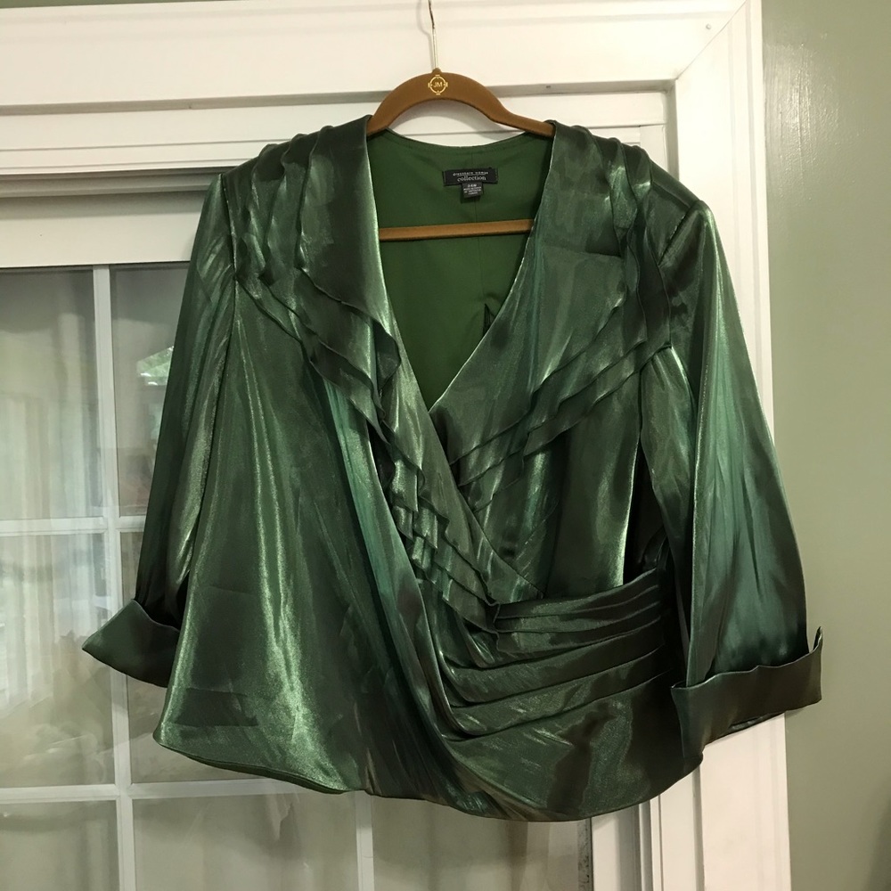 Dress barn Size 24 Emerald green blouse